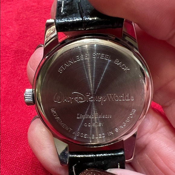 Mickey Mouse Watch - Picture 3 of 4